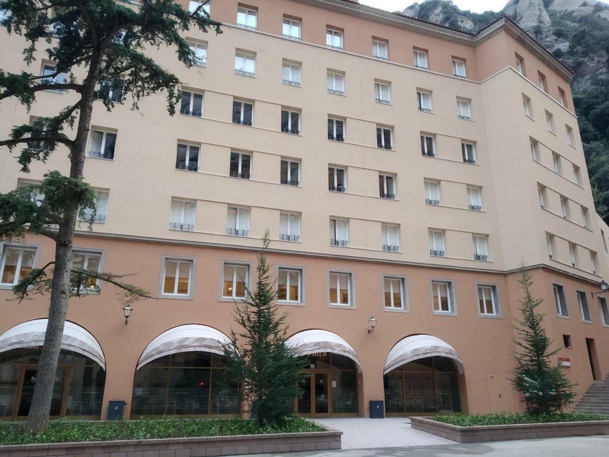 Alberg Abat Oliba Monistrol de Montserrat Εξωτερικό φωτογραφία The main building of the University of Liechtenstein